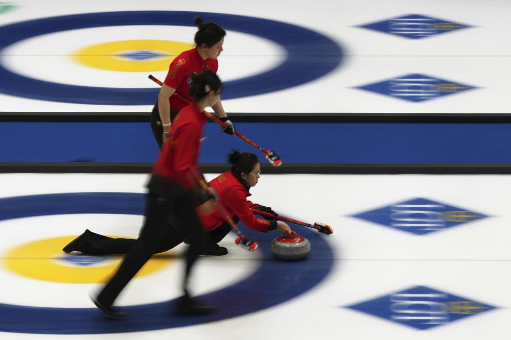 侯森：真不想看到一次次从门里捡球了；我们离不了球迷的支持