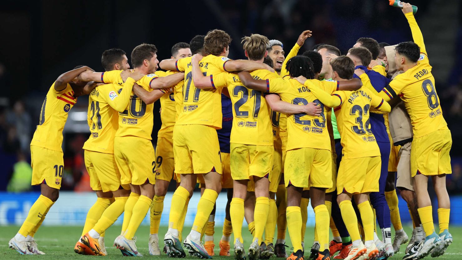 脫穎而出 脫穎而出